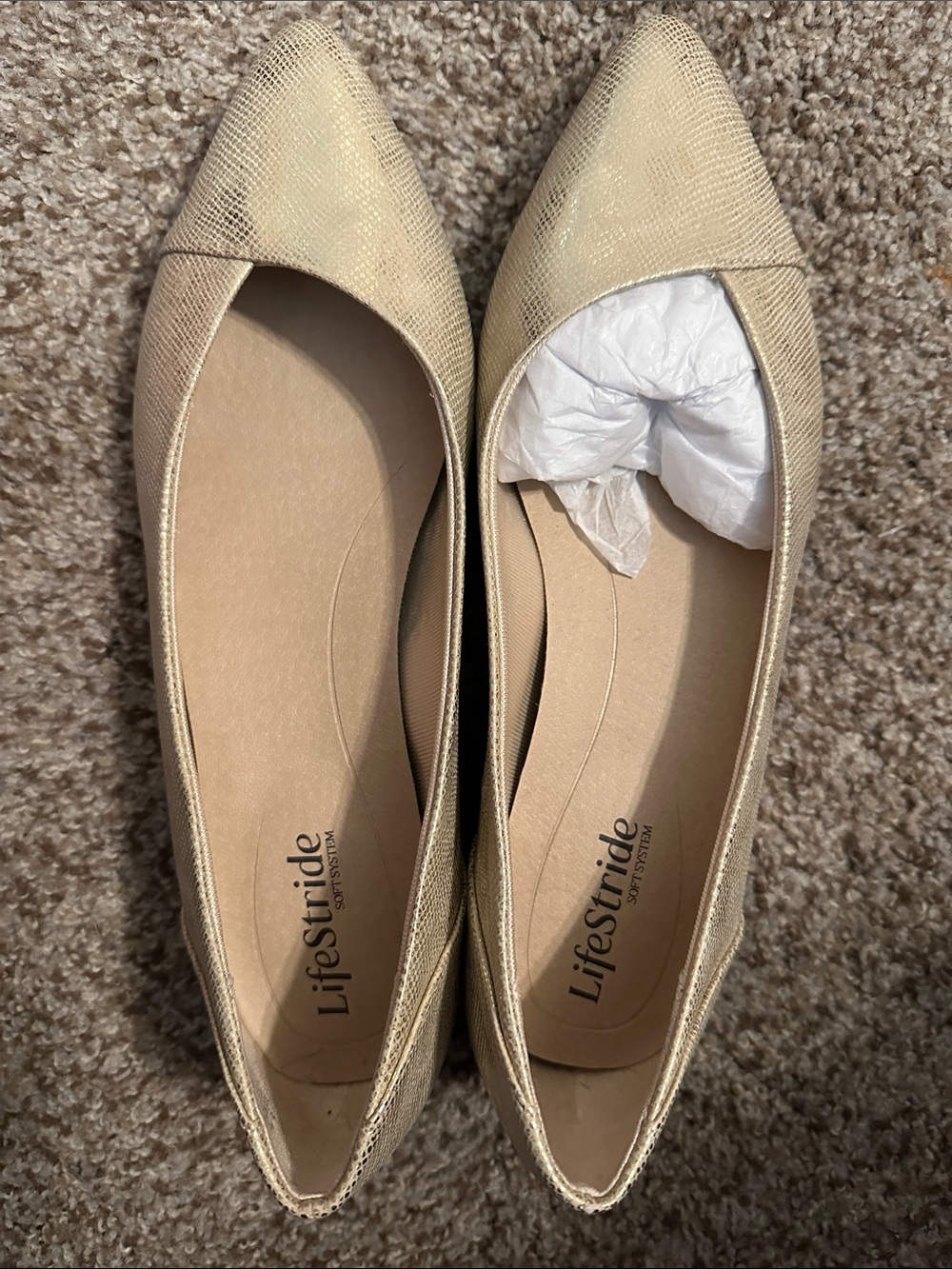 Life stride, soft system women’s pointed toe flats .